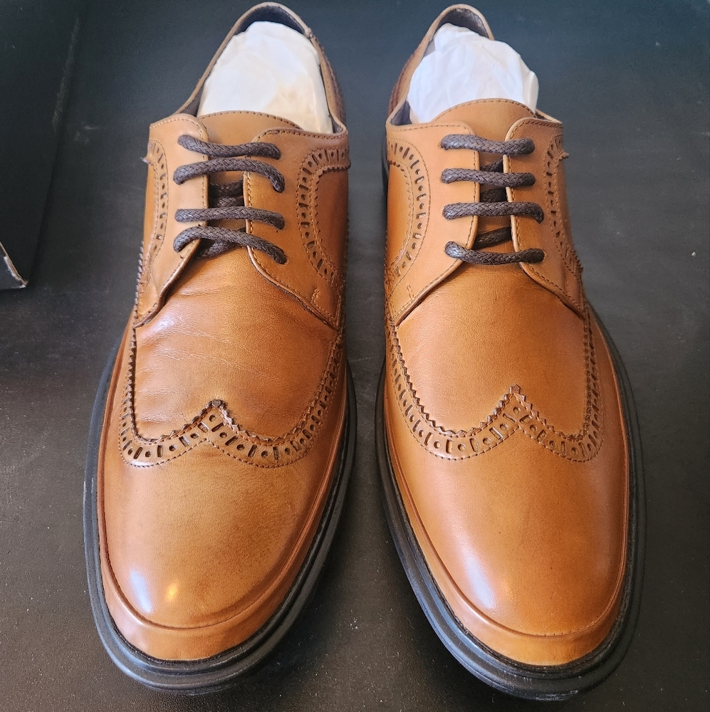 Brand new men's marc Joseph wing tip Oxford size 9M tan color